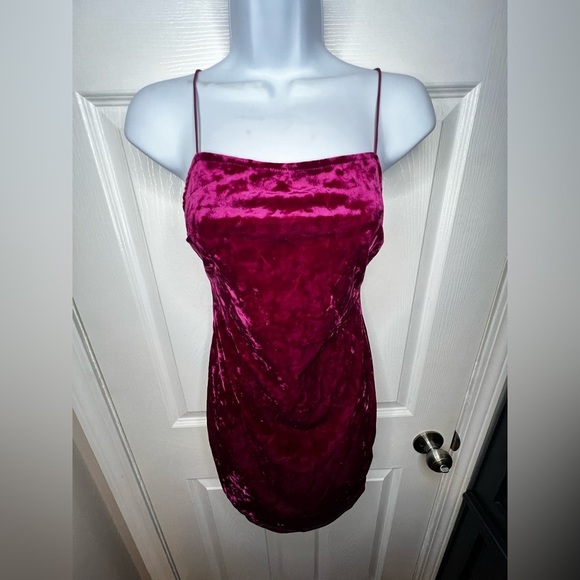 UO Urban Renewal Women’s Small Magenta Pink Velvet Strappy Mini Cocktail Dress S - Picture 13 of 13